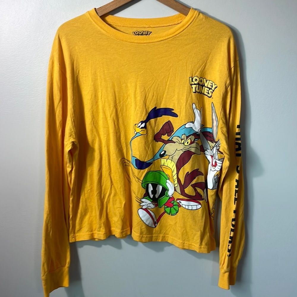 Looney Tunes long sleeve double size graphic tee XL Yellow Bugs Bunny Friends